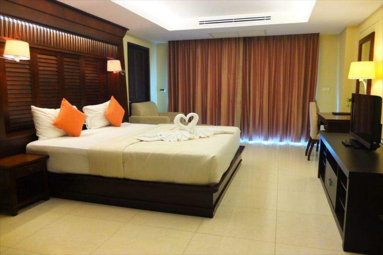 August Suites Патая Екстериор снимка