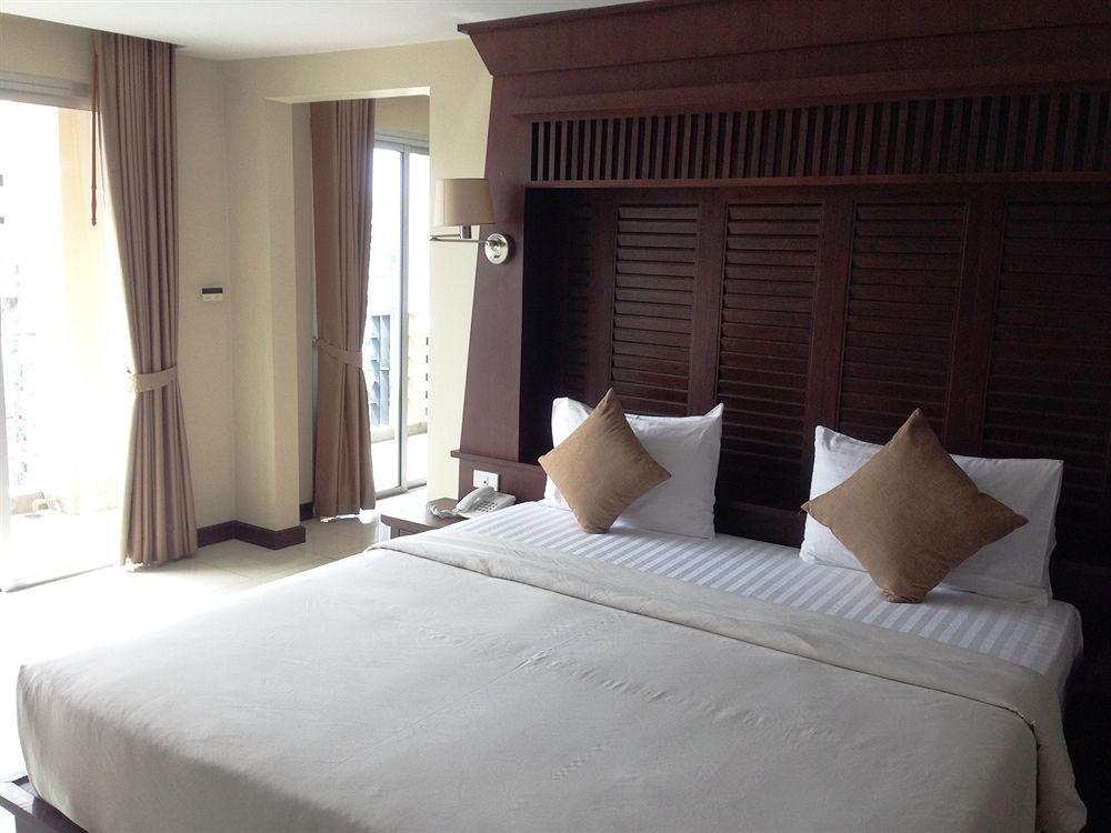 August Suites Патая Екстериор снимка